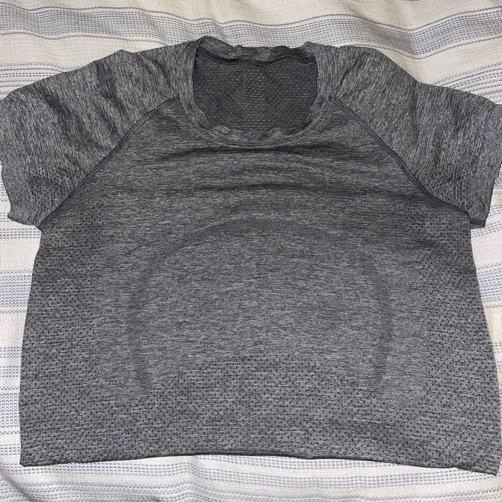 Lululemon swiftly tee grey size 6